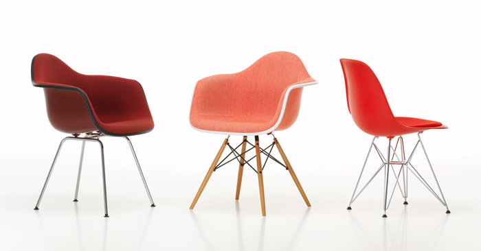 Eames-Plastic-Chair-Group_895553_master.jpg
